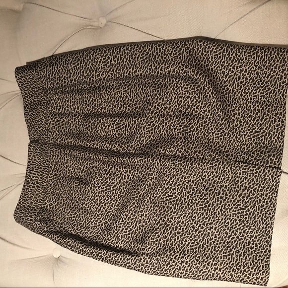 00P Loft Pencil Skirt - Picture 2 of 4